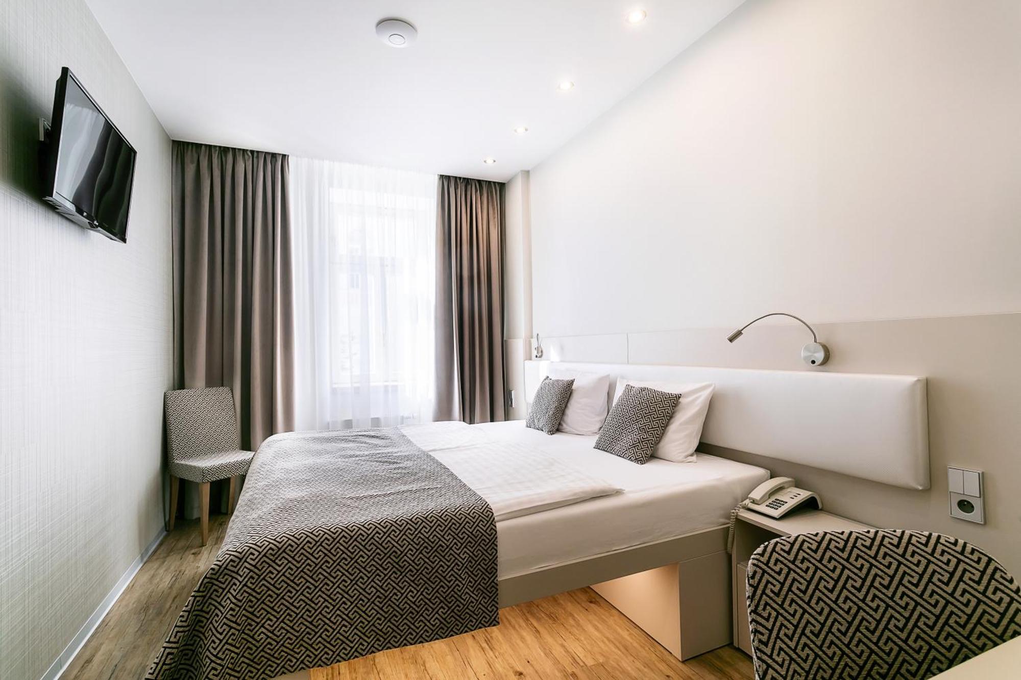 Ametyst Hotel Praha Екстер'єр фото