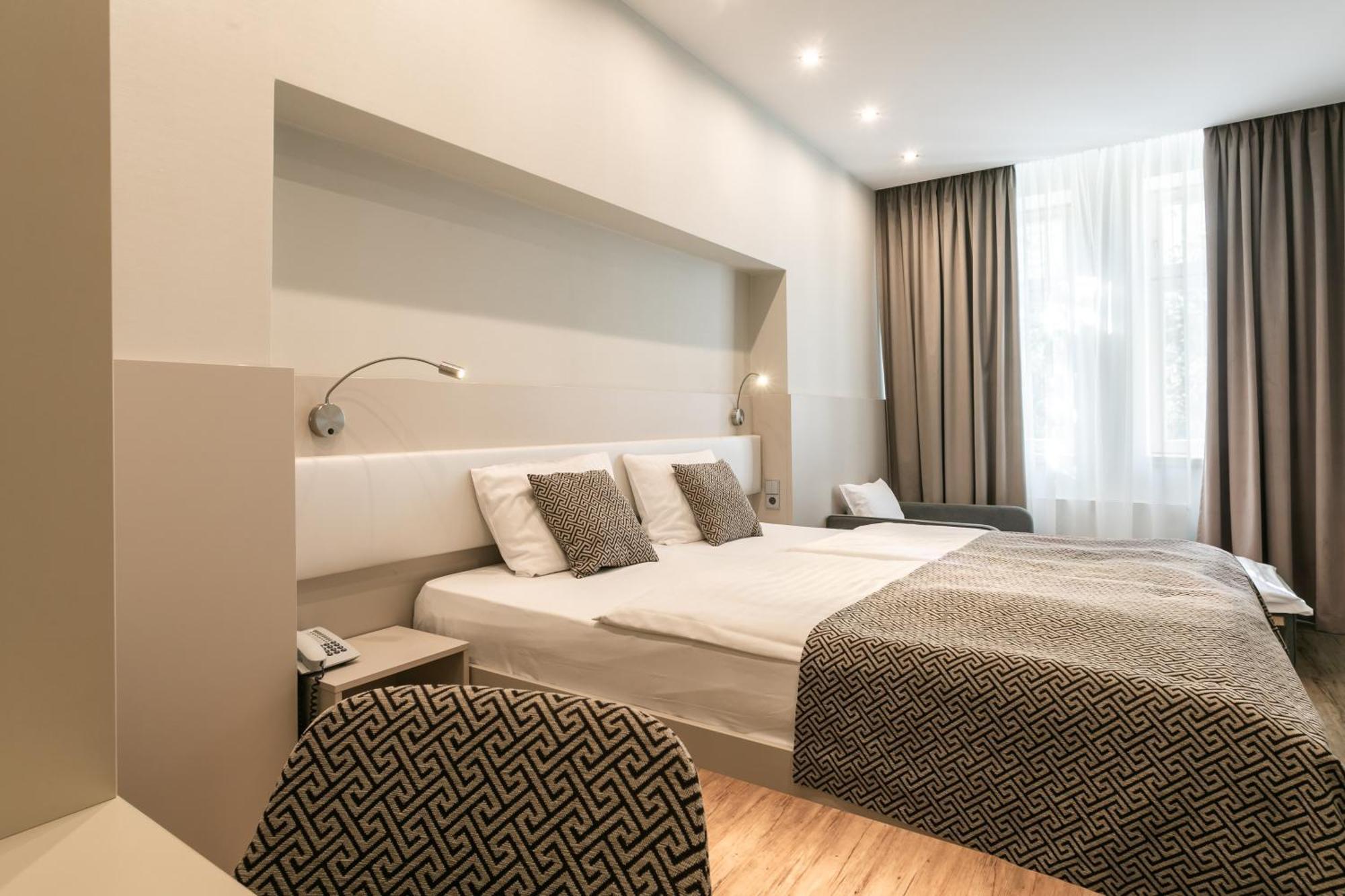 Ametyst Hotel Praha Екстер'єр фото